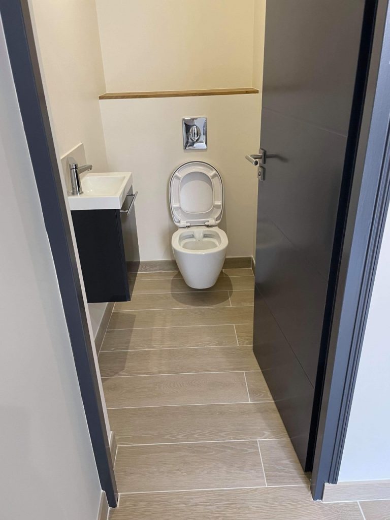 Rénovation de vos toilettes : Confort et Modernité dans l'Eure